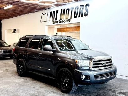 Used 2016 Toyota Sequoia SR5 w/ Premium Package