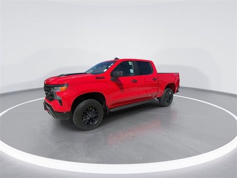 Used 2023 Chevrolet Silverado 1500 Custom Trail Boss w/ LPO, Dark Essentials Package image 4