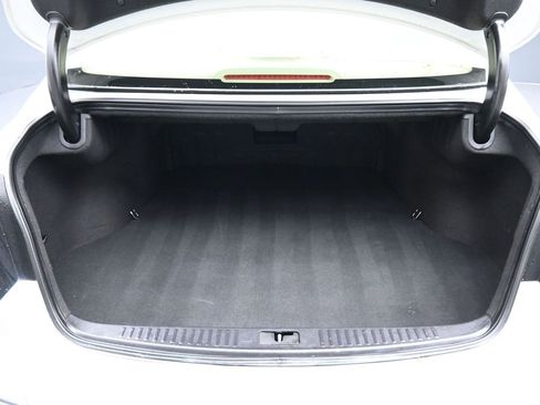 Used 2011 Hyundai Genesis 4.6 image 46