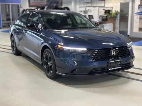 New 2025 Honda Accord SE image 3