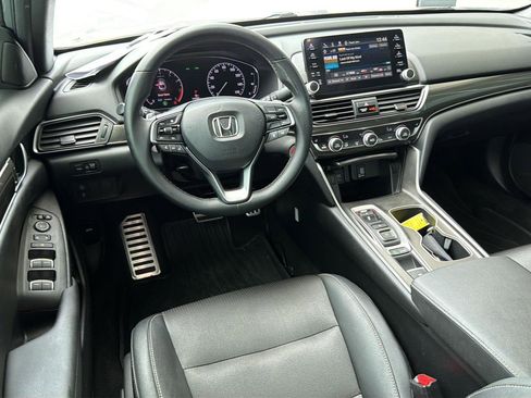 Used 2019 Honda Accord Sport image 18