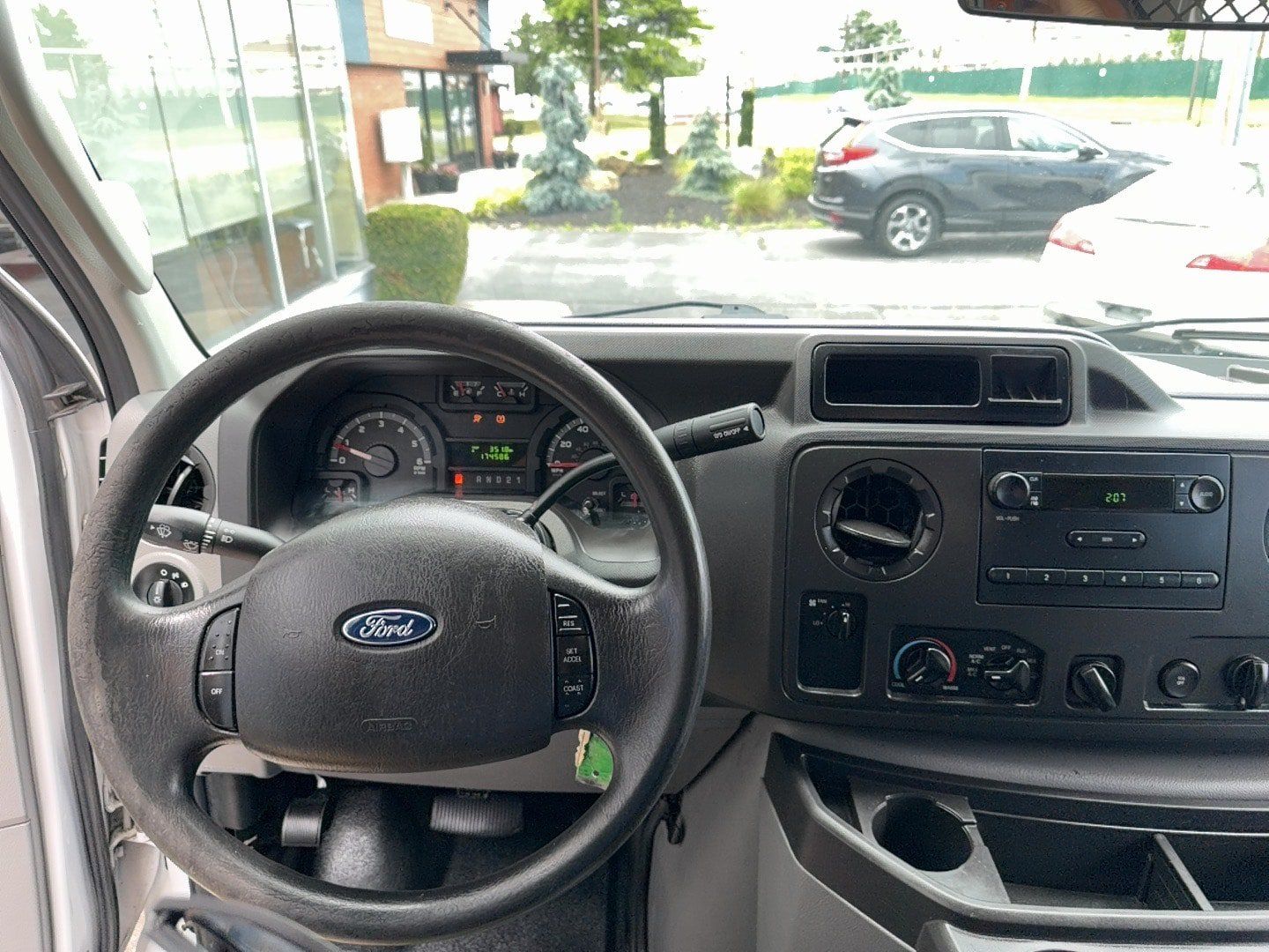 Used 2014 Ford E-350 and Econoline 350 Extended Super Duty w/ Power Group RWD image 7