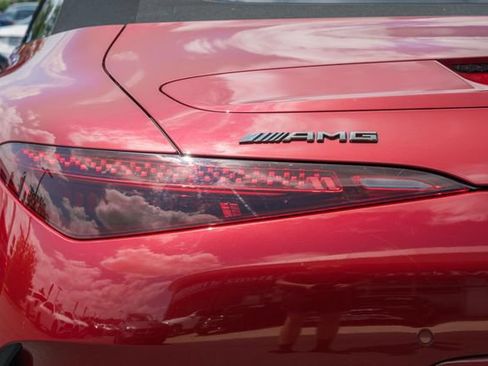 Used 2022 Mercedes-Benz SL 63 AMG 4MATIC image 11