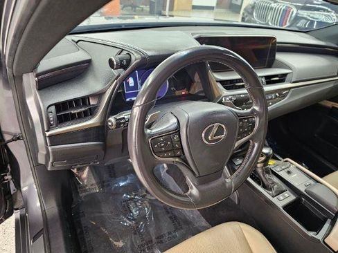 Used 2021 Lexus ES 300h w/ Premium Package FWD image 13