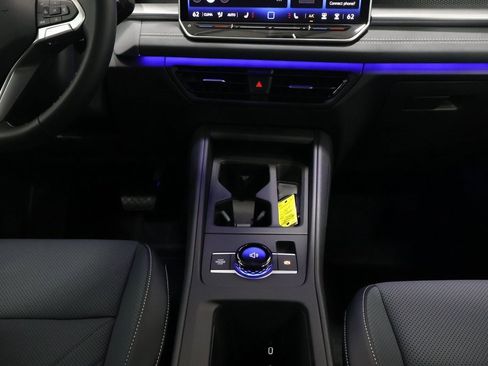 New 2025 Volkswagen Tiguan SE image 20