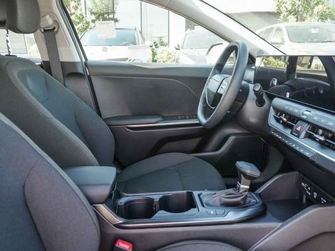 New 2026 Kia K4 FWD image 8