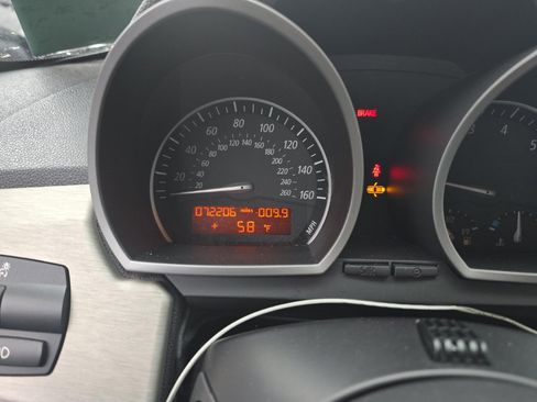 Used 2005 BMW Z4 2.5i image 15