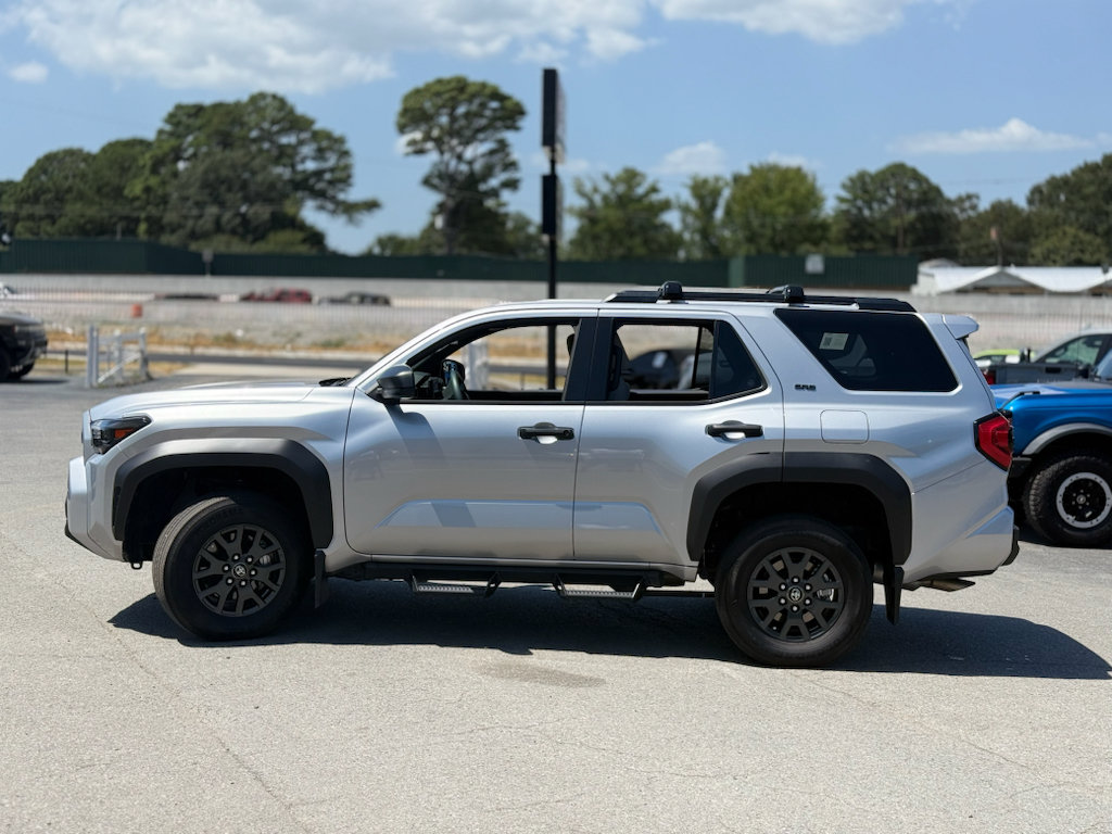 Used 2025 Toyota 4Runner SR5 RWD image 4