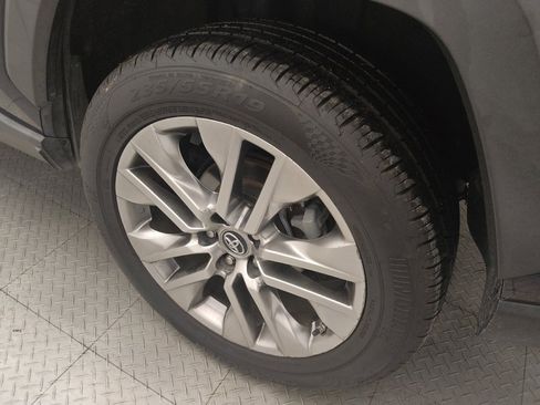 Used 2019 Toyota RAV4 XLE Premium image 31