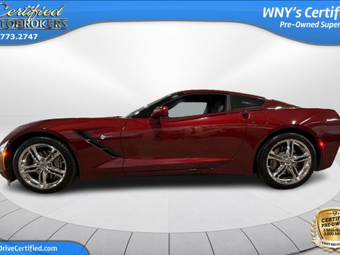 Used 2017 Chevrolet Corvette Stingray Coupe w/ 1LT RWD image 9