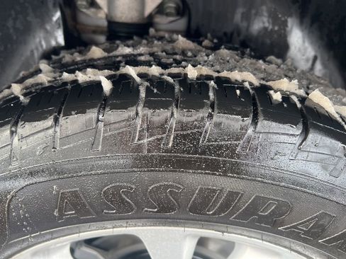 Used 2021 Kia Telluride LX image 41