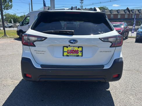 Certified 2024 Subaru Outback Premium AWD/4WD image 6