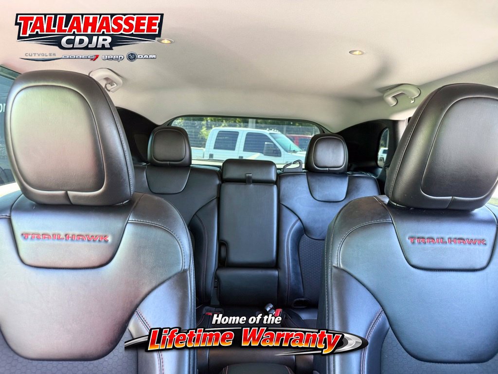 Used 2022 Jeep Cherokee Trailhawk w/ Comfort/Convenience Group AWD/4WD image 39