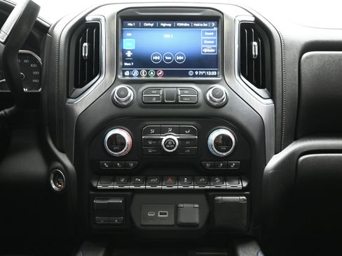 Used 2020 GMC Sierra 2500 Denali w/ Denali Ultimate Package image 16