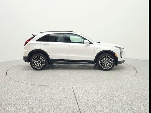 Used 2025 Cadillac XT4 Sport image 4