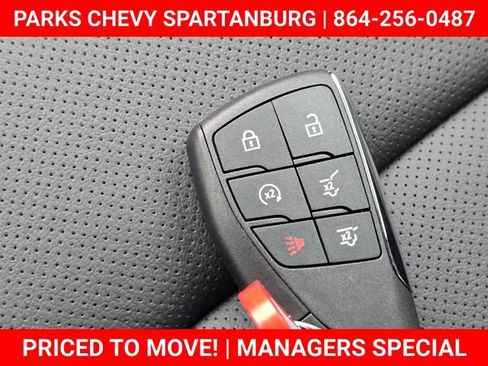 New 2025 Chevrolet Suburban Premier image 31