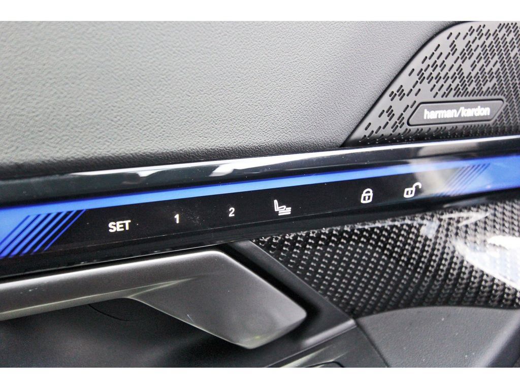 Used 2024 BMW i5 eDrive40i w/ M Sport Package RWD image 24