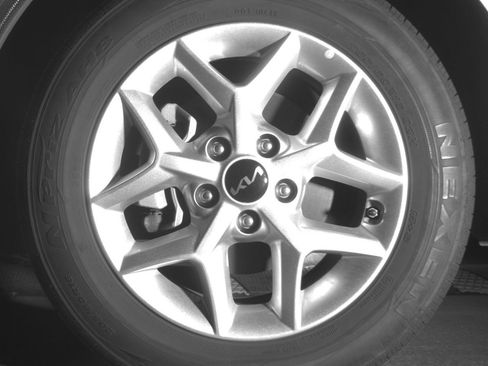 Used 2025 Kia Soul LX w/ LX Technology Package image 12