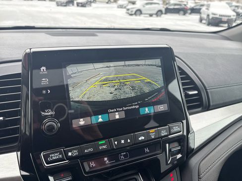 Used 2018 Honda Odyssey Touring image 23