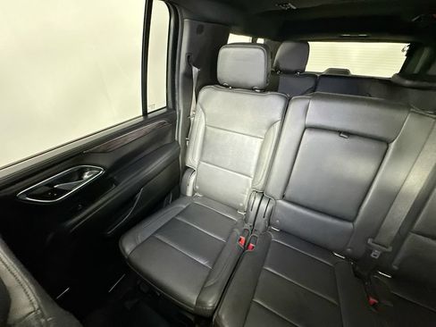 Used 2021 Chevrolet Suburban LT AWD/4WD image 12
