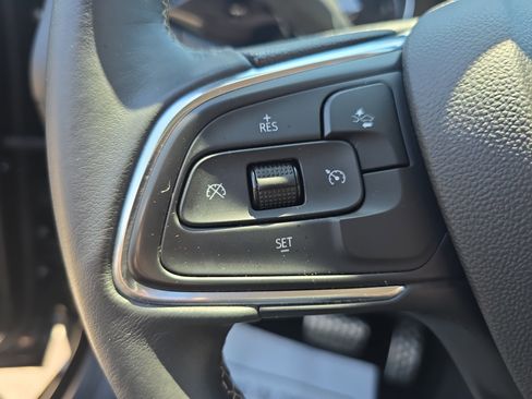 Used 2023 Buick Encore GX Select w/ Sport Touring Package FWD image 17
