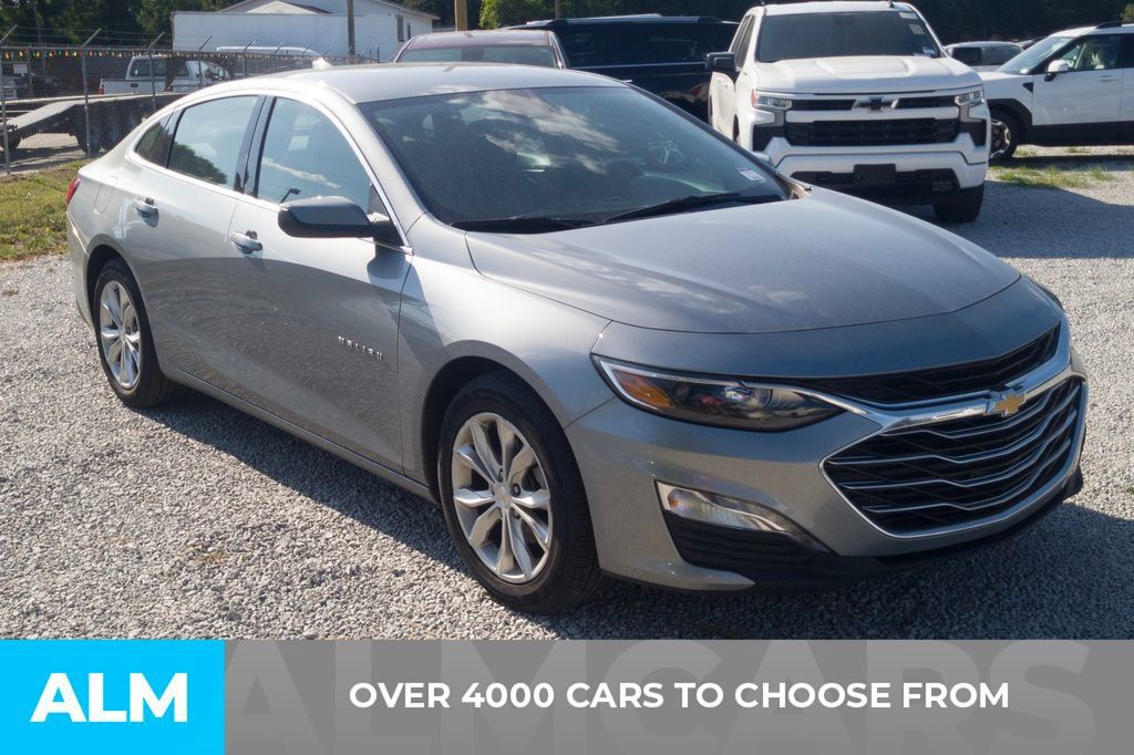 Used 2024 Chevrolet Malibu LT FWD image 2