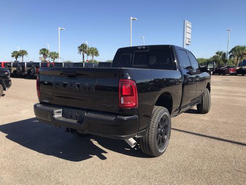 New 2025 RAM 2500 Laramie AWD/4WD image 7