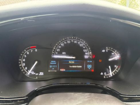 Used 2018 Cadillac XT5 AWD image 10