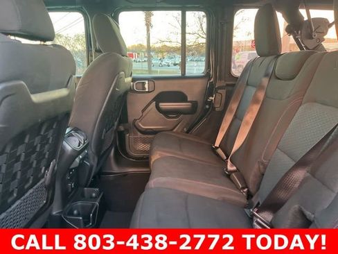 Used 2021 Jeep Wrangler Unlimited Rubicon image 12