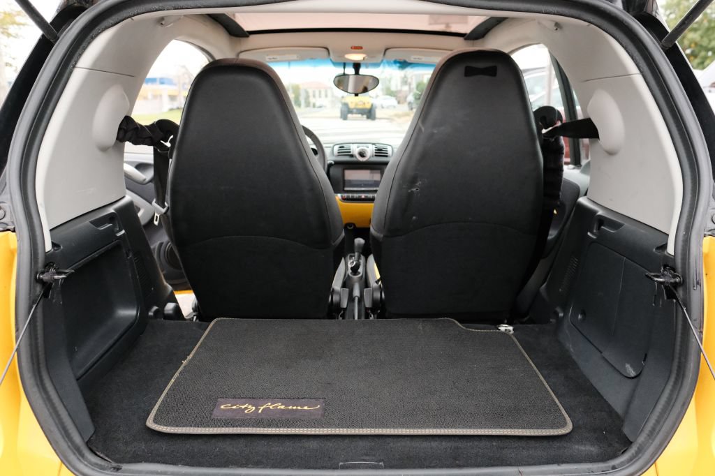 Used 2013 smart fortwo BRABUS RWD image 11