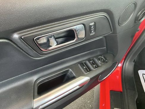 Used 2017 Ford Mustang Premium RWD image 20