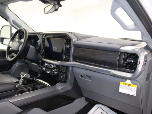 New 2025 Ford F150 Lariat w/ Equipment Group 502A High image 30