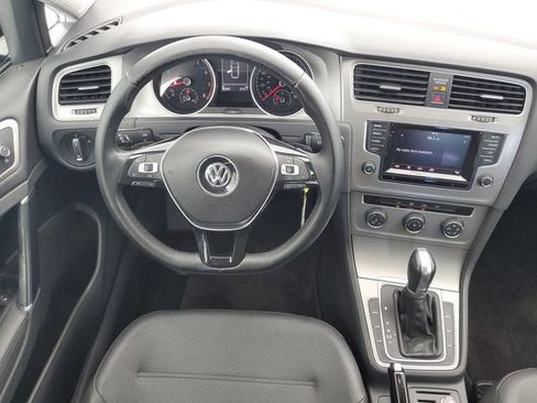 Used 2015 Volkswagen Golf S FWD image 15
