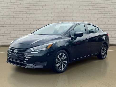 Used 2025 Nissan Versa SV FWD image 1