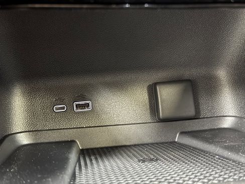 New 2026 Chevrolet Traverse RS image 38