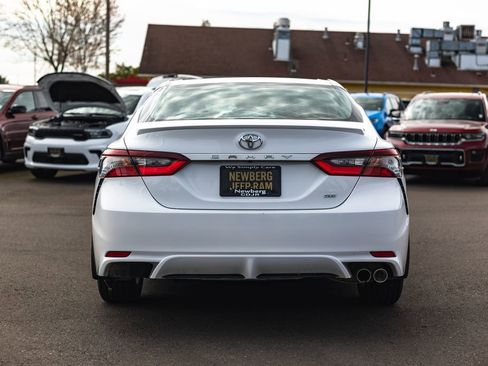 Used 2024 Toyota Camry SE FWD image 10