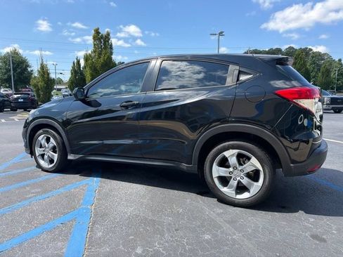 Used 2019 Honda HR-V LX image 9