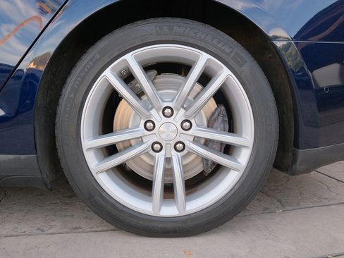 Used 2014 Tesla Model S 85 image 27