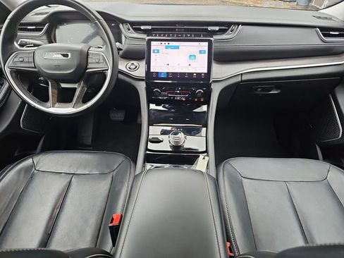Used 2022 Jeep Grand Cherokee L Limited AWD/4WD image 19
