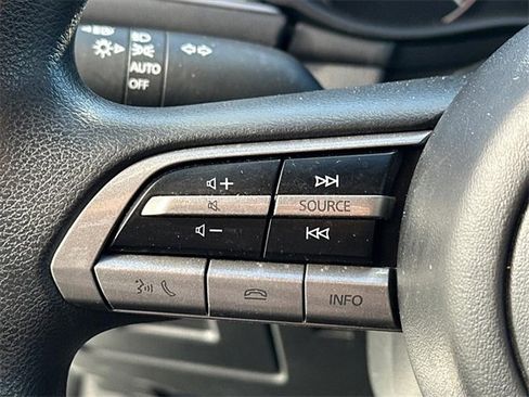Used 2022 MAZDA MAZDA3 s image 18