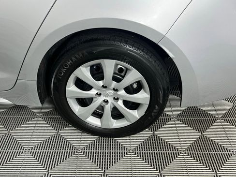 Used 2024 Toyota Corolla LE image 14