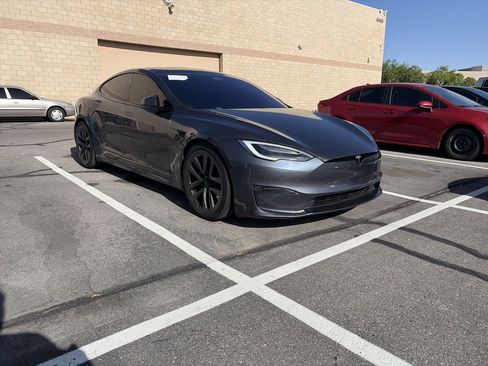 Used 2021 Tesla Model S Plaid image 3