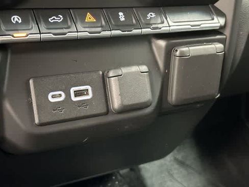Used 2021 Chevrolet Silverado 1500 Custom w/ Safety Confidence Package image 25