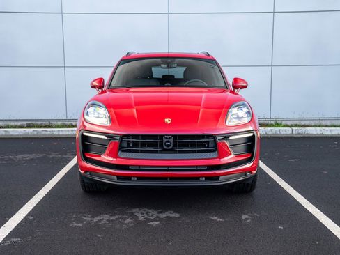 New 2026 Porsche Macan image 6