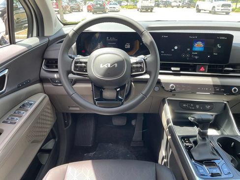 New 2026 Kia Carnival EX FWD image 12