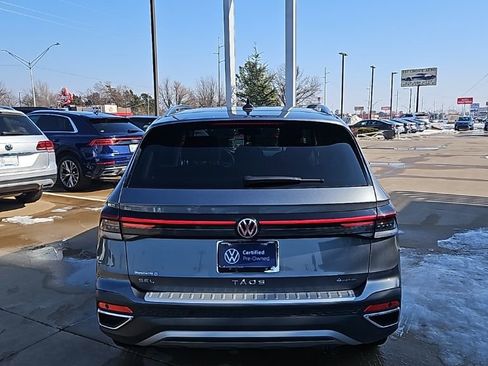 Used 2025 Volkswagen Taos SEL image 6