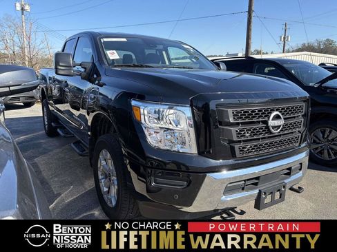 Used 2024 Nissan Titan SV w/ SV Convenience Package image 1