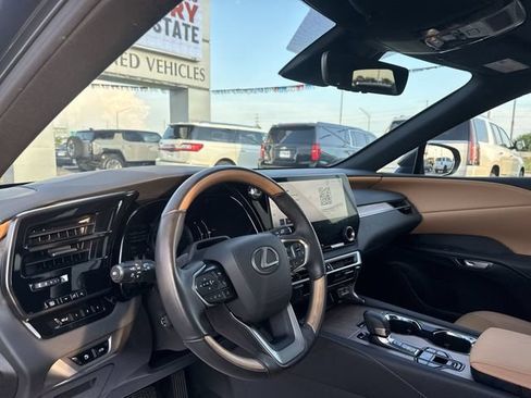 Used 2024 Lexus RX 350 Premium w/ Convenience Package AWD/4WD image 9