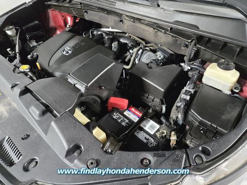 Used 2017 Toyota Highlander XLE image 24