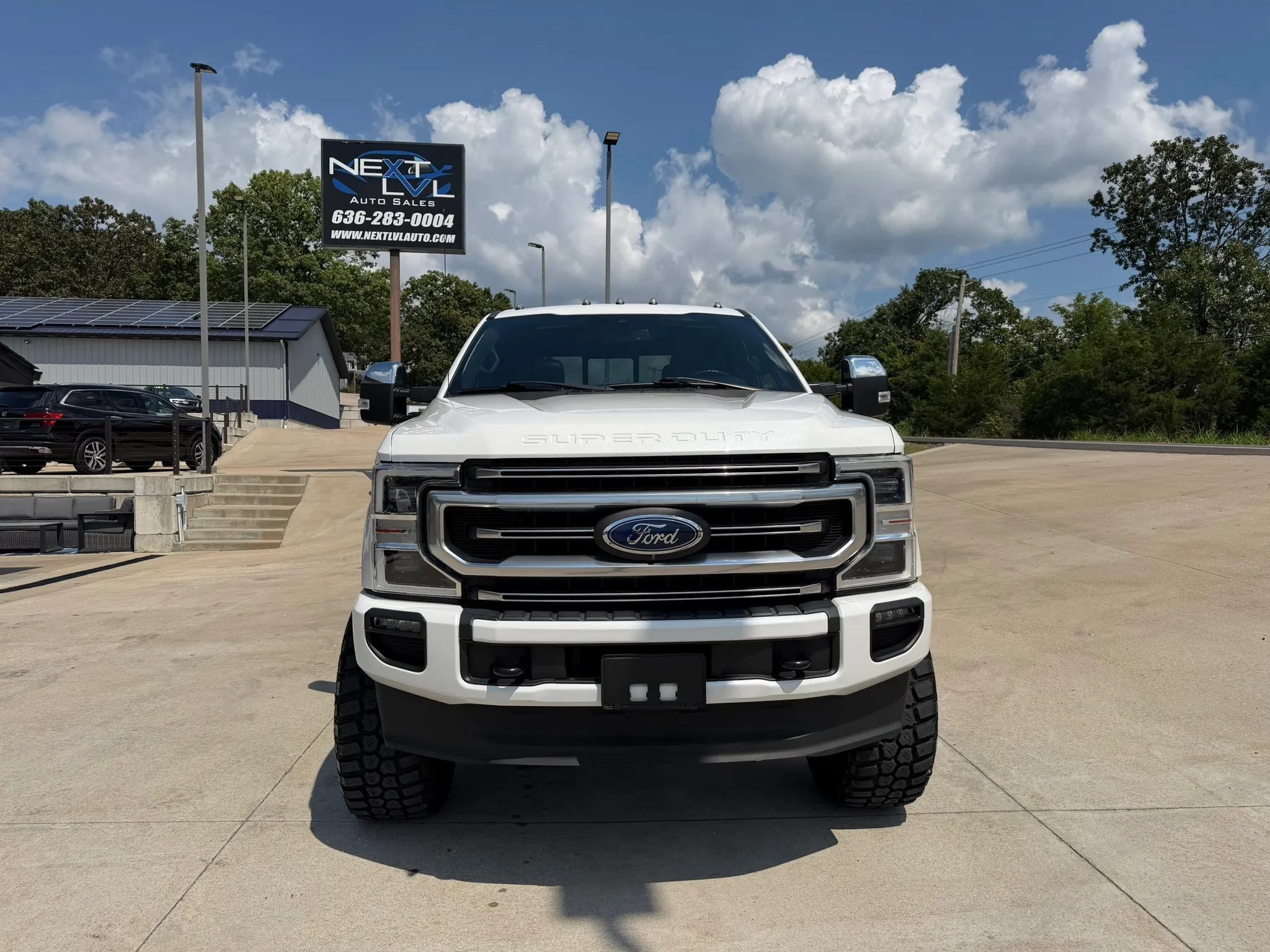 Used 2020 Ford F350 Platinum w/ FX4 Off-Road Package AWD/4WD image 4